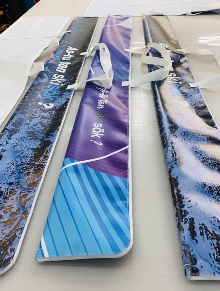 Sacs de ski de fond Skisäk imprimés, à l’atelier